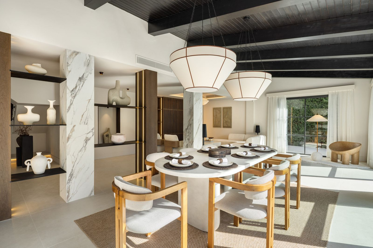 Nueva Andalucia Marbella villa 5 Bedrooms