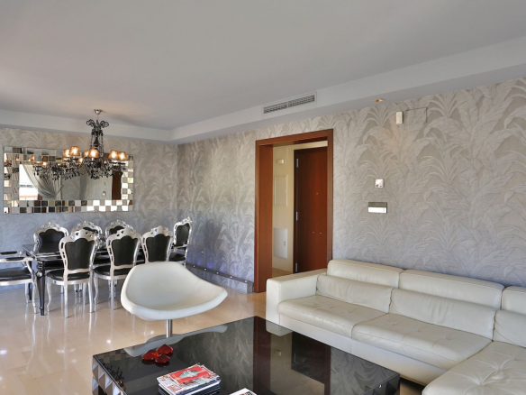 Nueva Andalucia Marbella penthouse 2 Bedrooms
