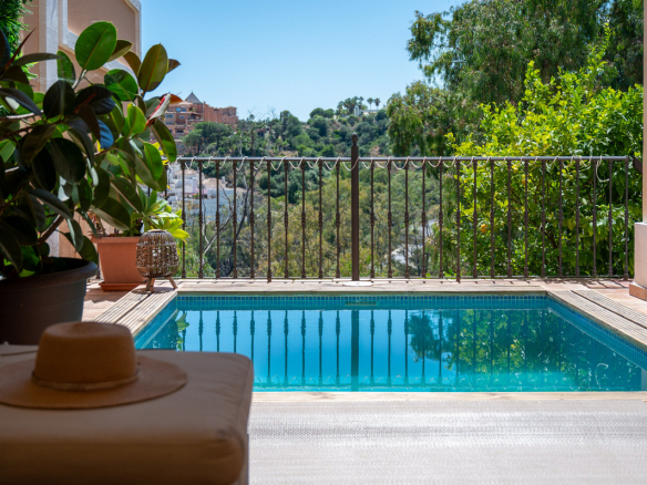 Nueva Andalucia Marbella villa 3 Bedrooms