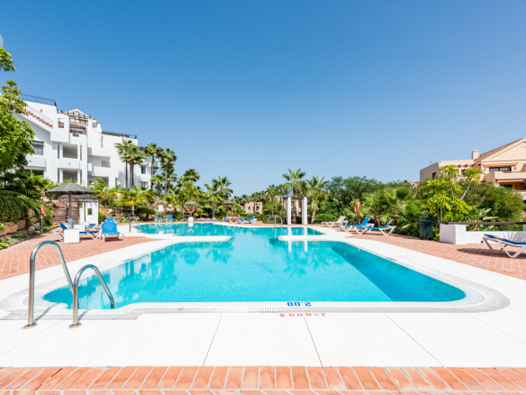 La Alqueria Benahavis penthouse 3 Bedrooms