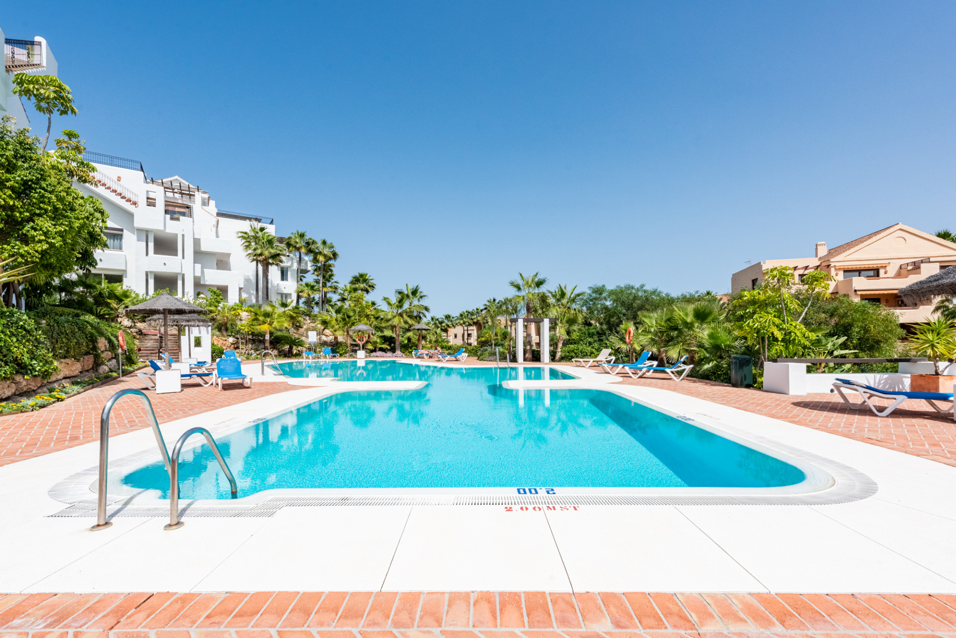 La Alqueria Benahavis penthouse 3 Bedrooms