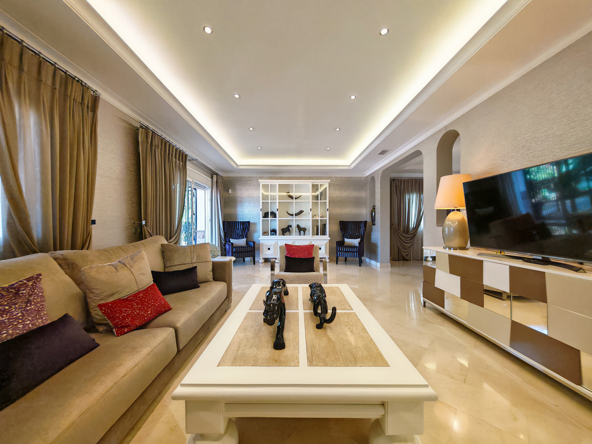 Elviria Marbella villa 4 Bedrooms