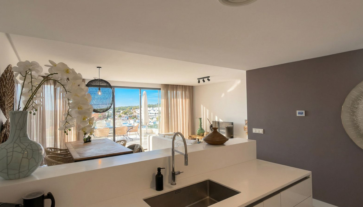 Cabopino Marbella penthouse 3 Bedrooms