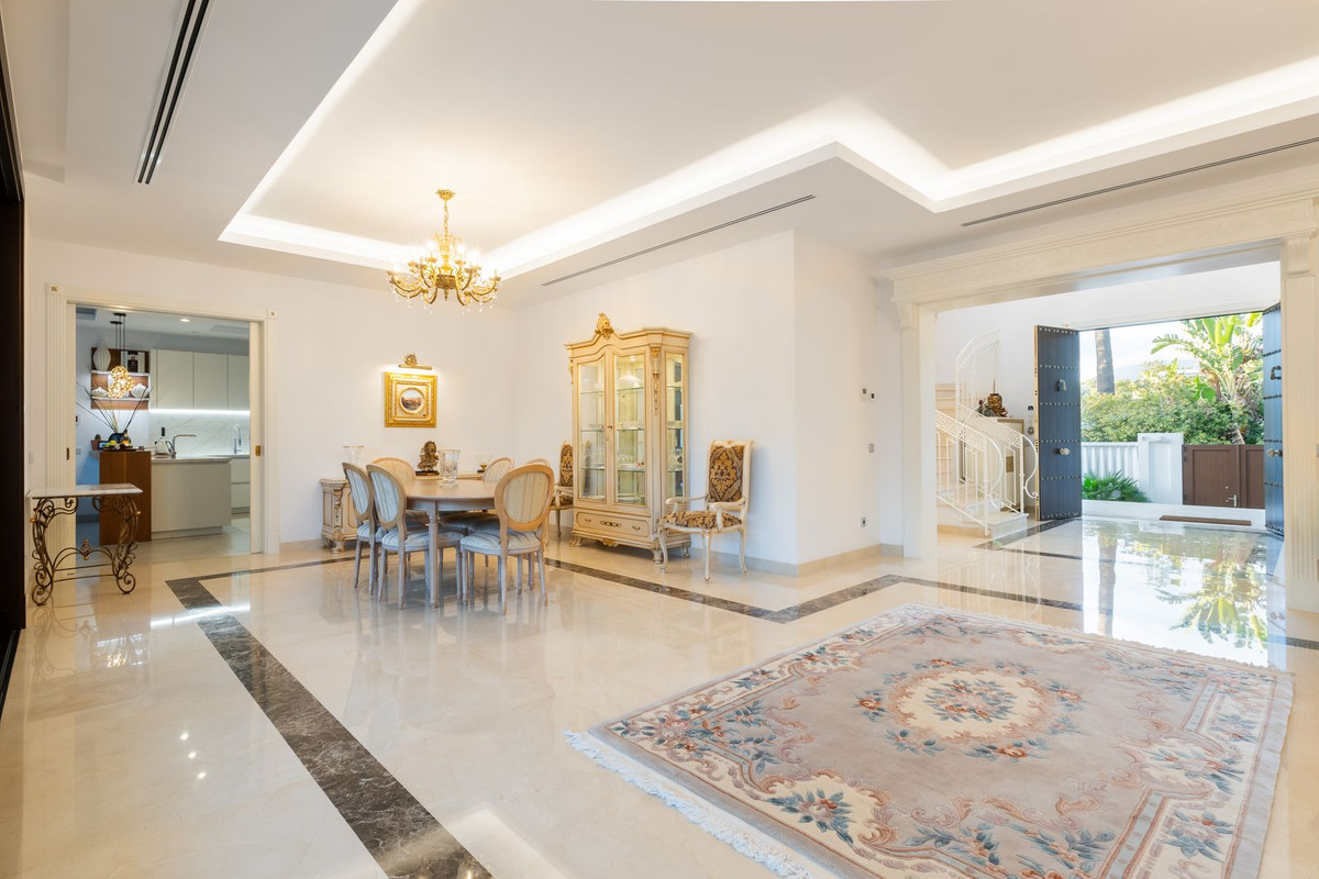 Guadalmina Baja San Pedro Alcantara villa 7 Bedrooms