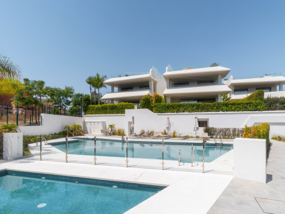 Nueva Andalucia Marbella villa 3 Bedrooms