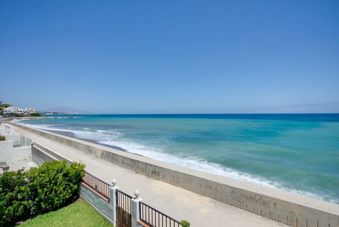 Estepona villa 3 Bedrooms