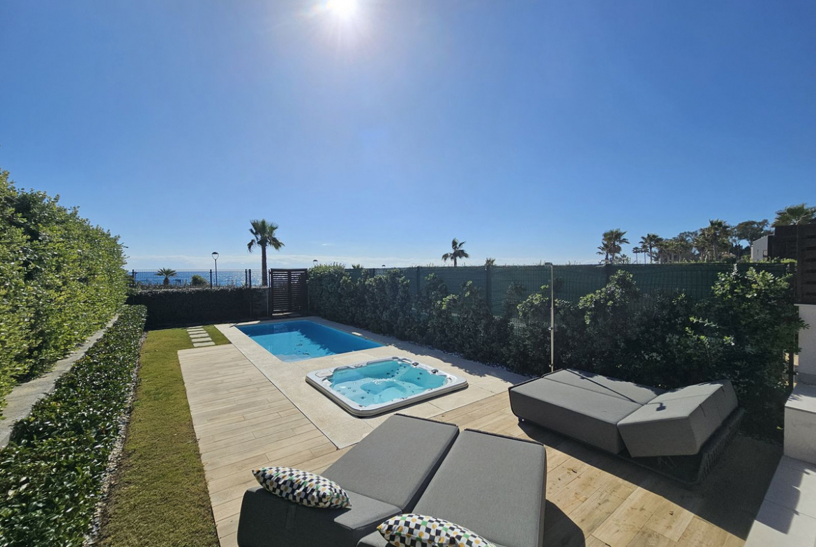 New Golden Mile Estepona townhouse 4 Bedrooms