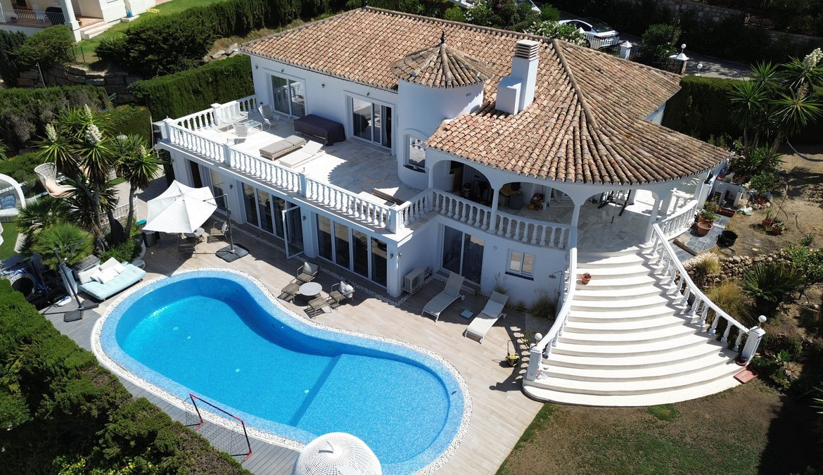 Elviria Marbella villa 5 Bedrooms