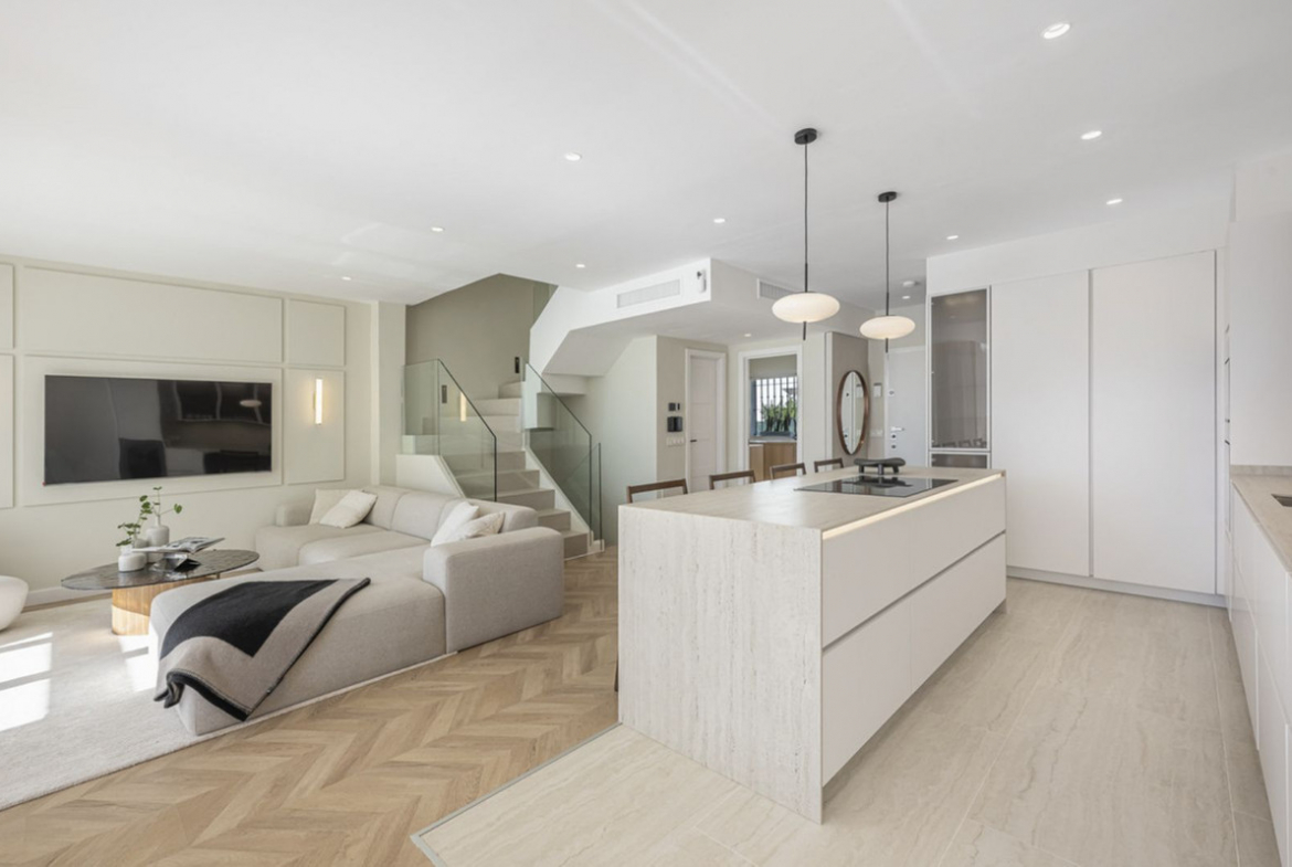Marbella Golden Mile Marbella townhouse 5 Bedrooms