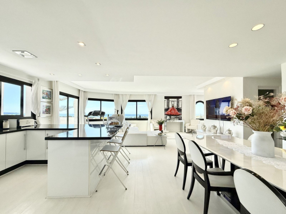 Marbella Golden Mile Marbella penthouse 3 Bedrooms