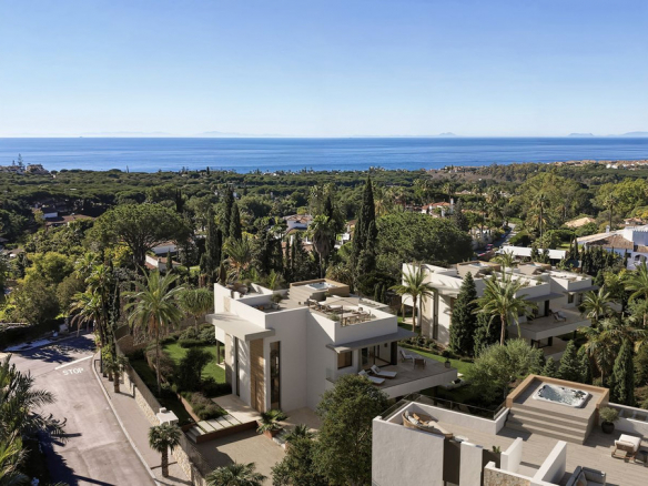 Las Chapas Marbella villa 3 Bedrooms