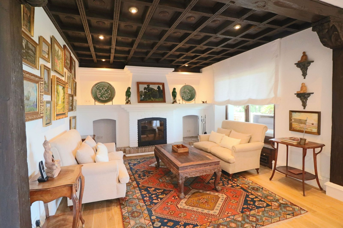 luxo-estate-2 La Mairena Marbella country-house 7 Bedrooms