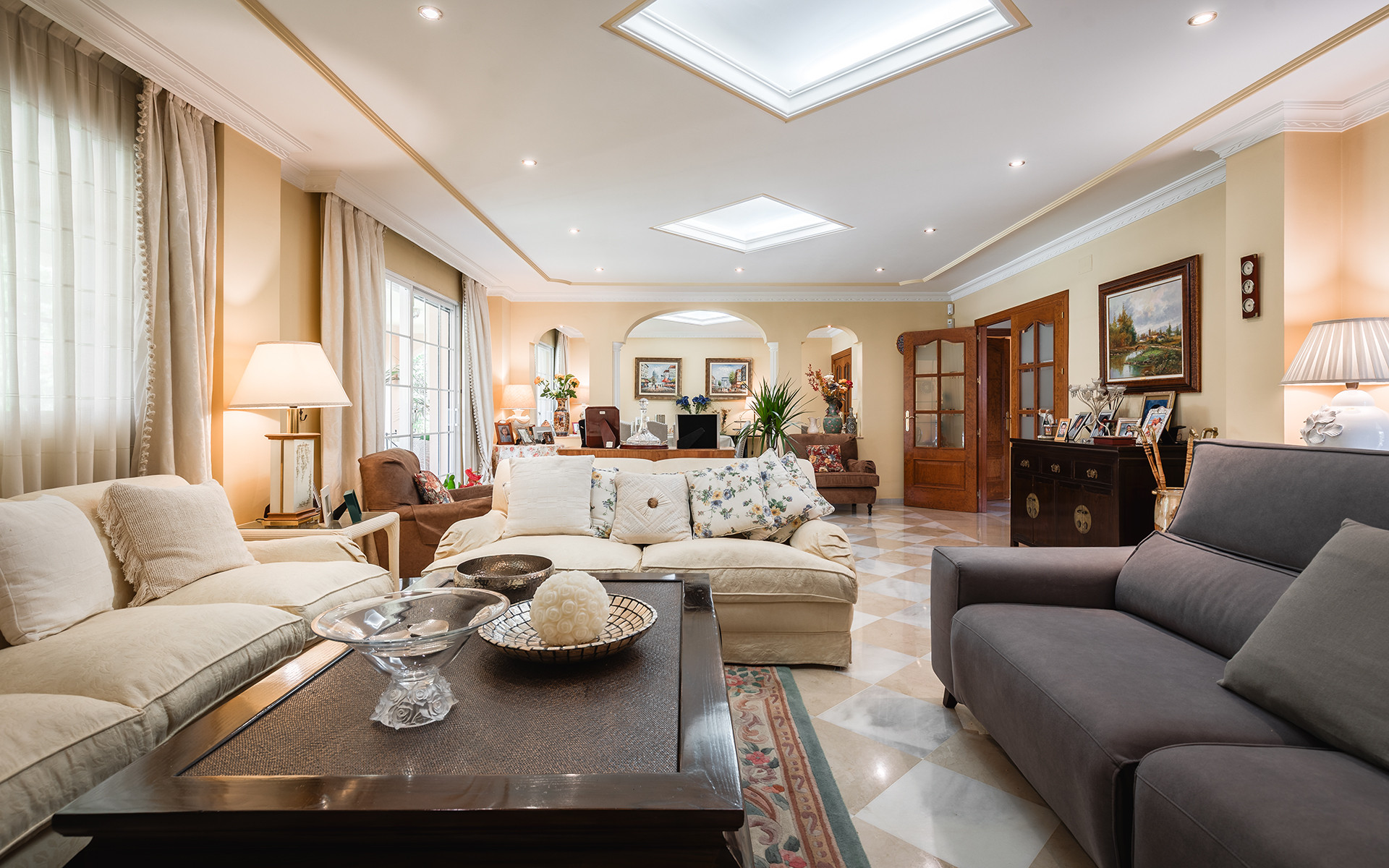 Nueva Andalucia Marbella villa 5 Bedrooms
