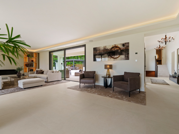 Nueva Andalucia Marbella villa 5 Bedrooms