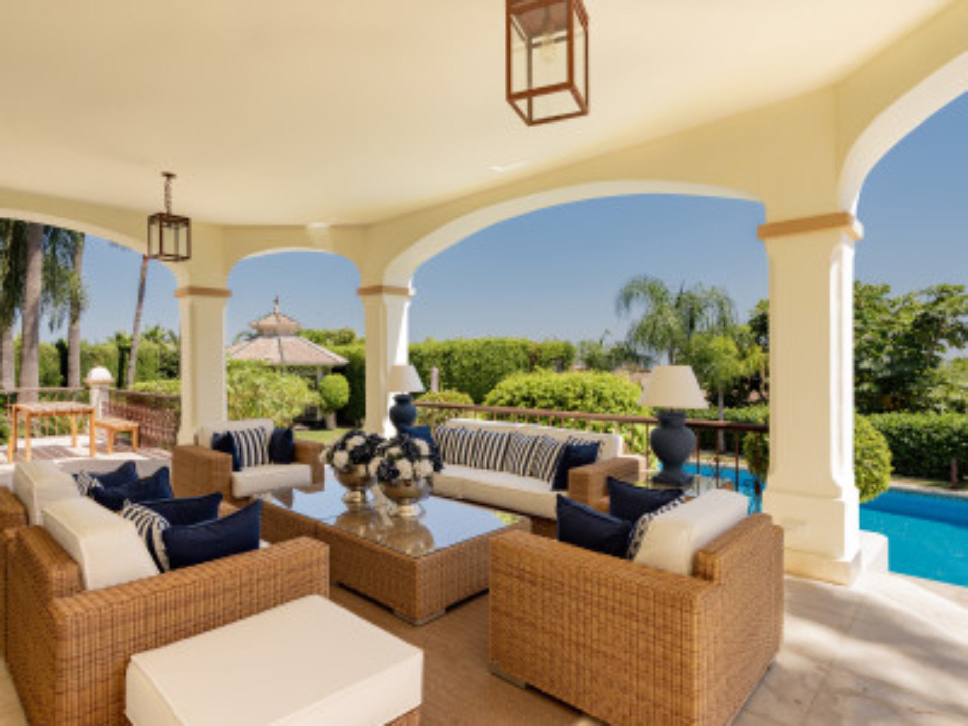 luxo-estate-2 Sierra Blanca Marbella villa 6 Bedrooms