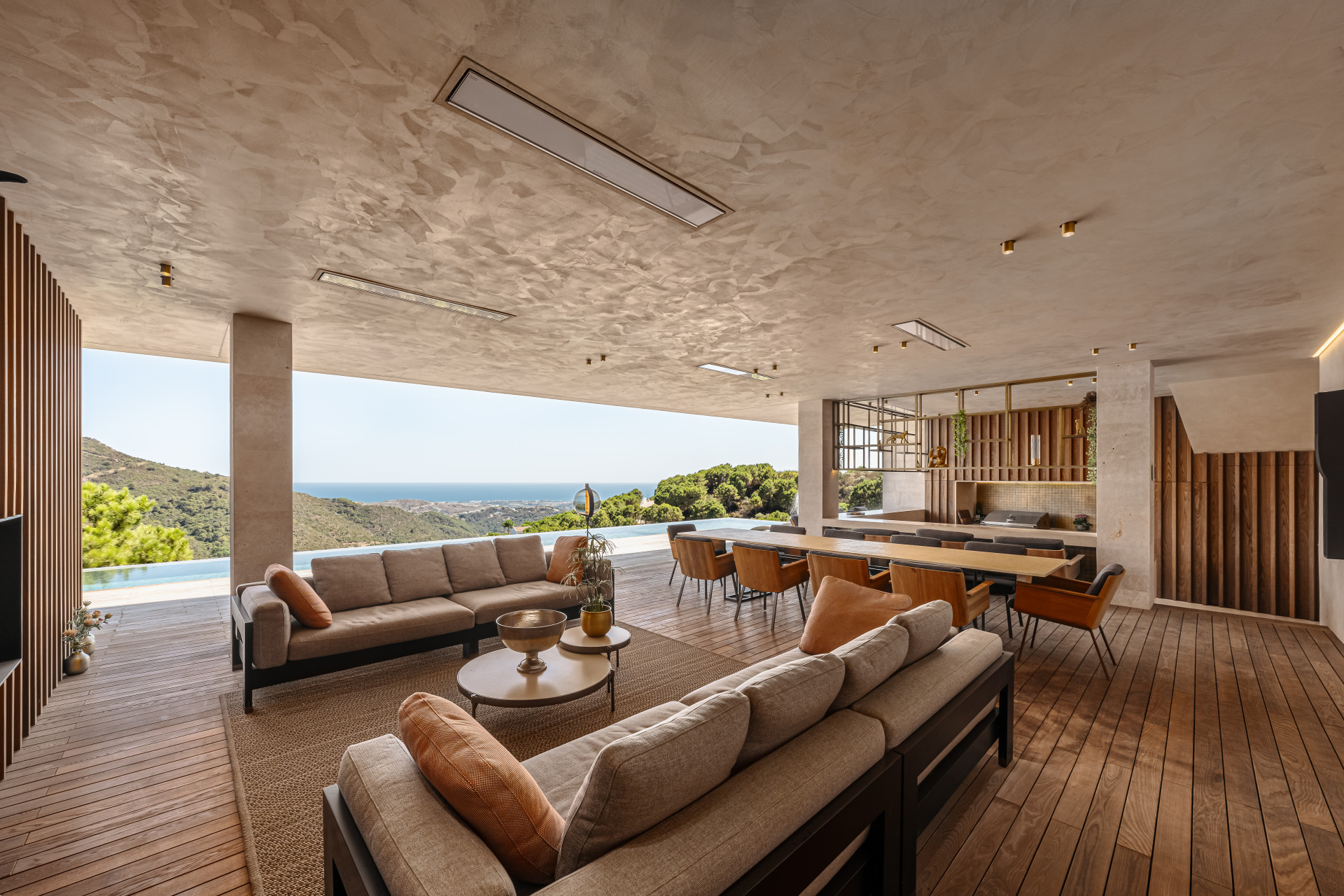 luxo-estate-2 Monte Mayor Benahavis villa 7 Bedrooms