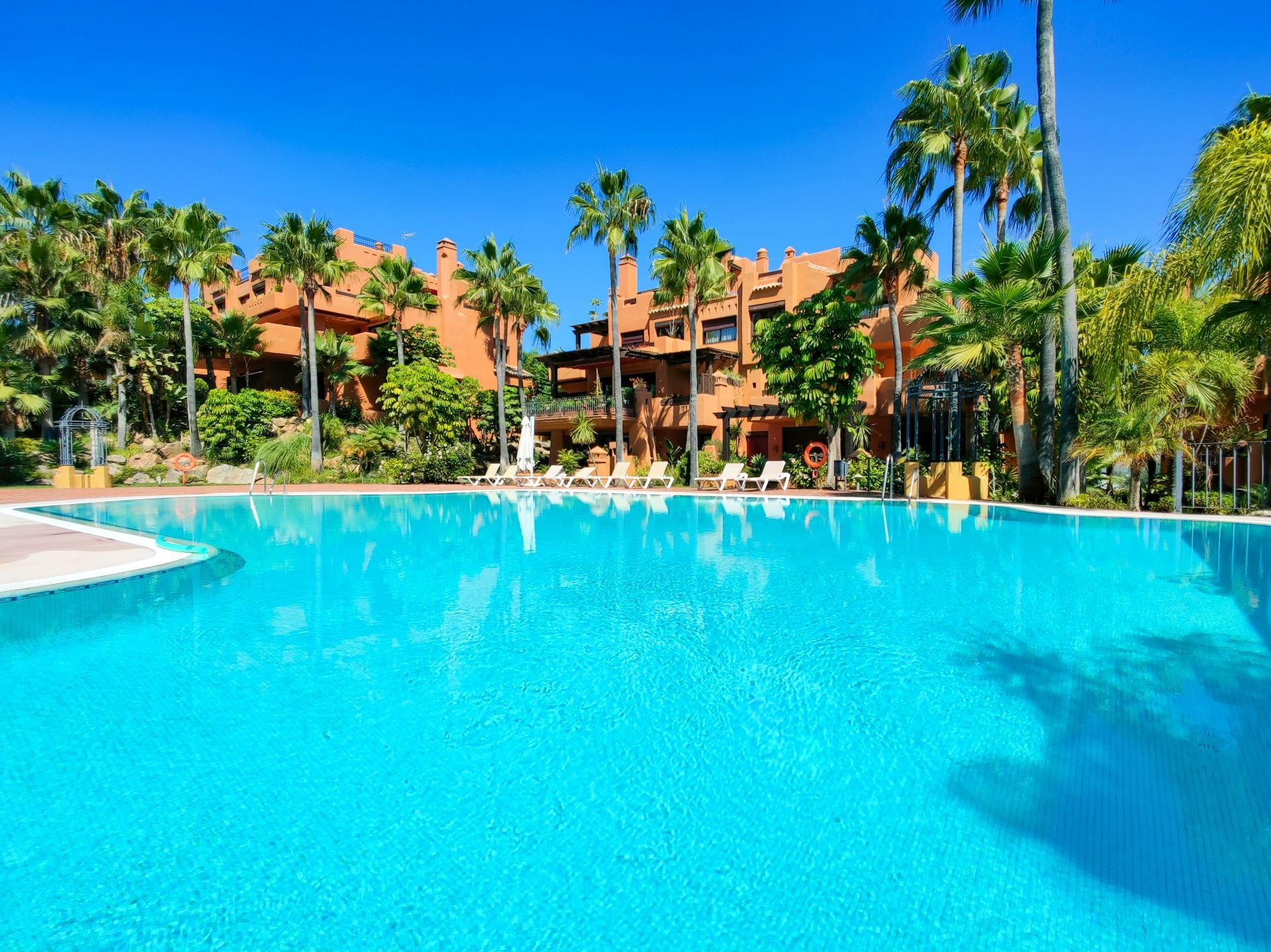 Nueva Andalucia Marbella penthouse 3 Bedrooms