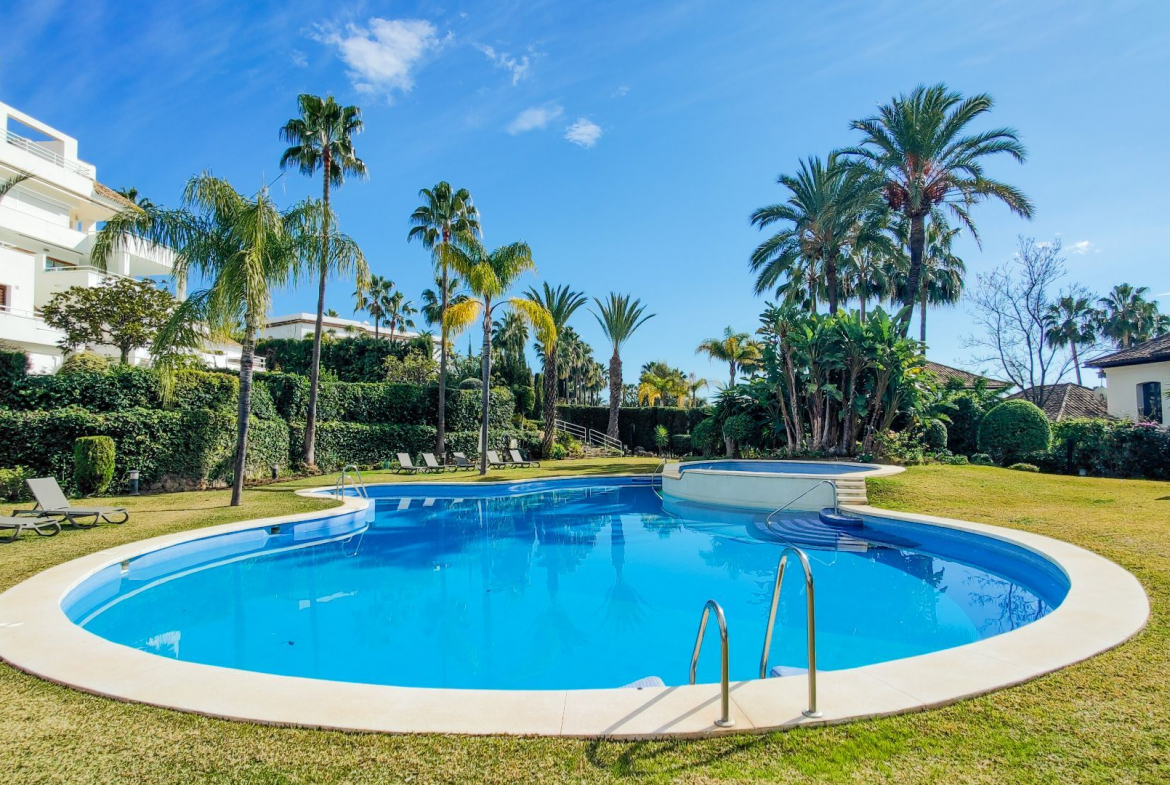 Nueva Andalucia Marbella townhouse 3 Bedrooms