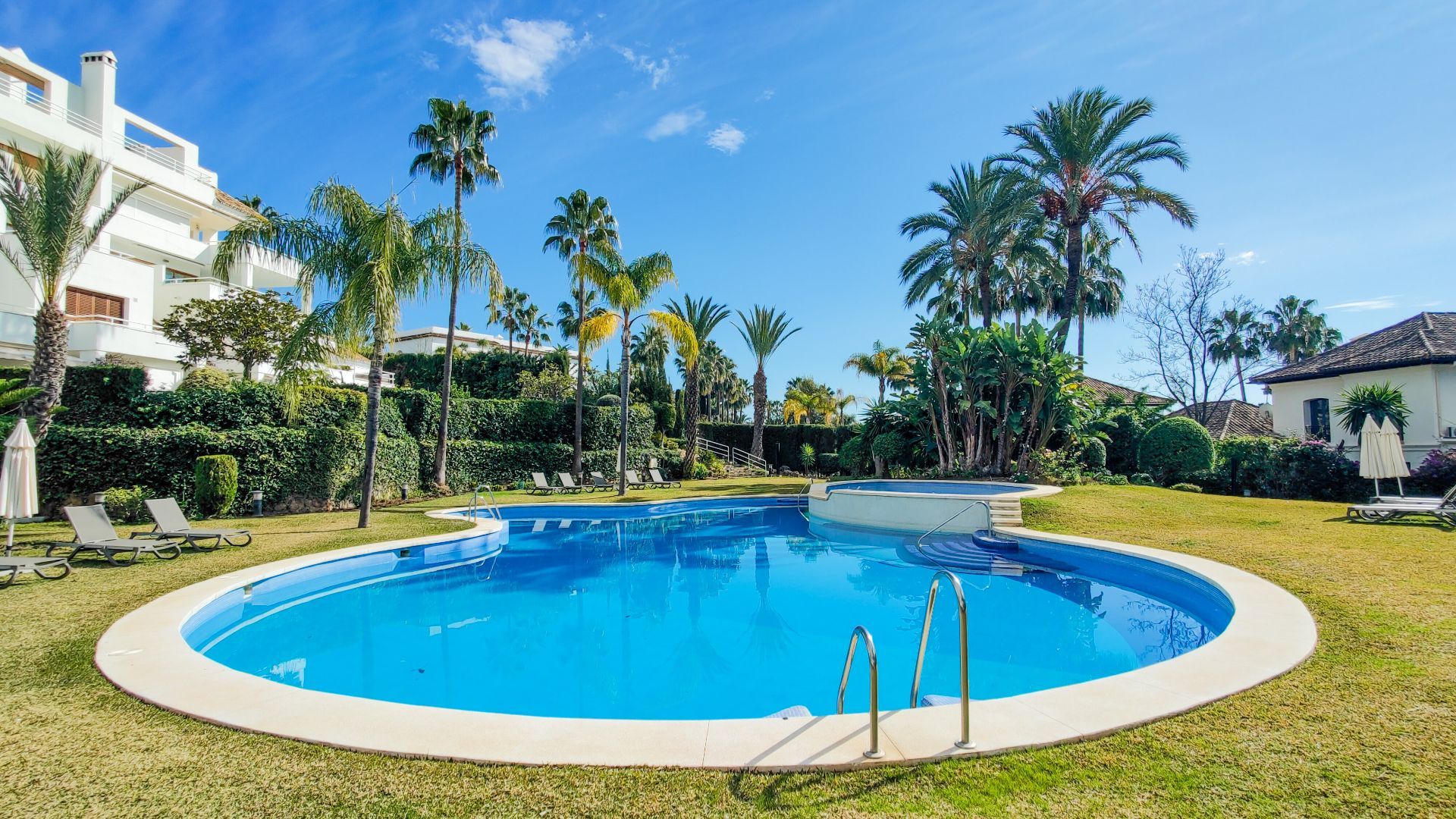 Nueva Andalucia Marbella townhouse 3 Bedrooms