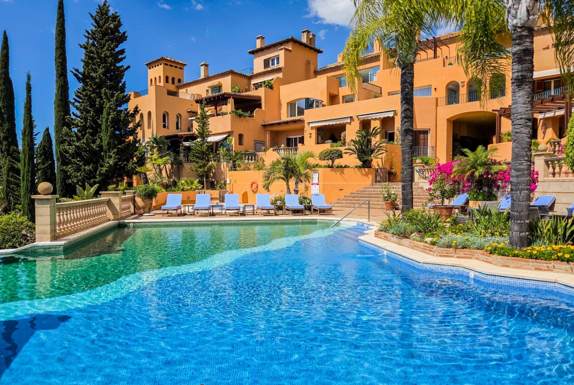 Nueva Andalucia Marbella apartment 4 Bedrooms