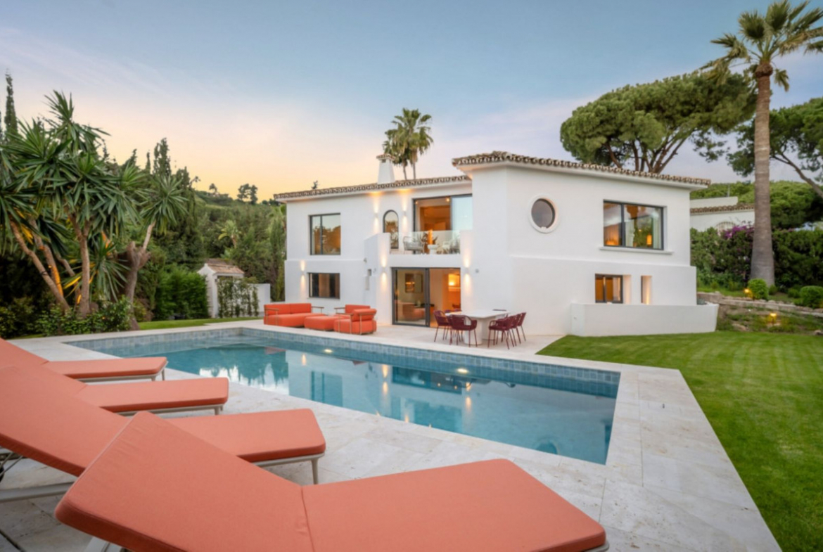 Nueva Andalucia Marbella villa 4 Bedrooms