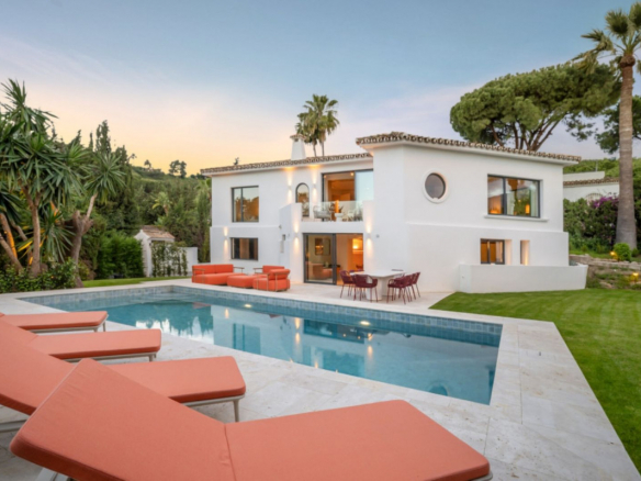 Nueva Andalucia Marbella villa 4 Bedrooms