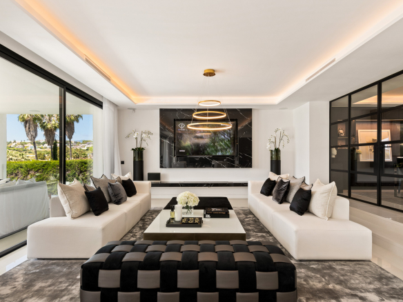Nueva Andalucia Marbella villa 6 Bedrooms