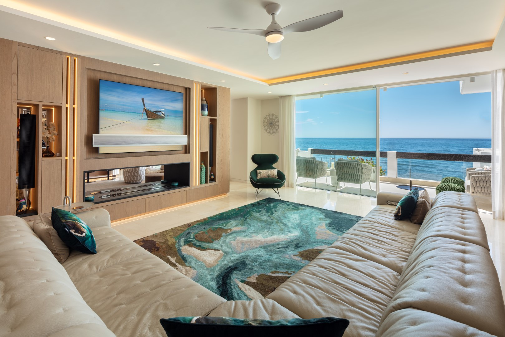 luxo-estate-2 Beachfront Duplex Penthouse for Sale in Puente Romano