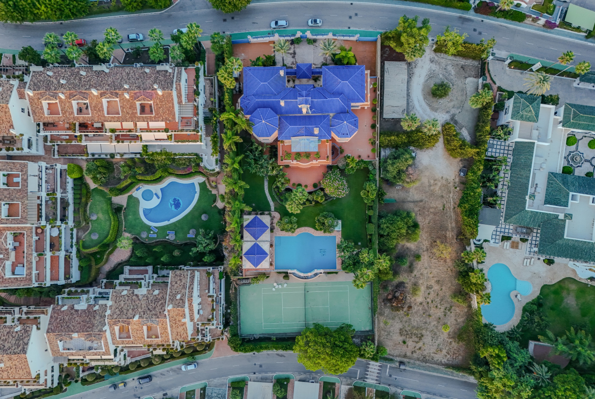 Nueva Andalucia Marbella villa 6 Bedrooms