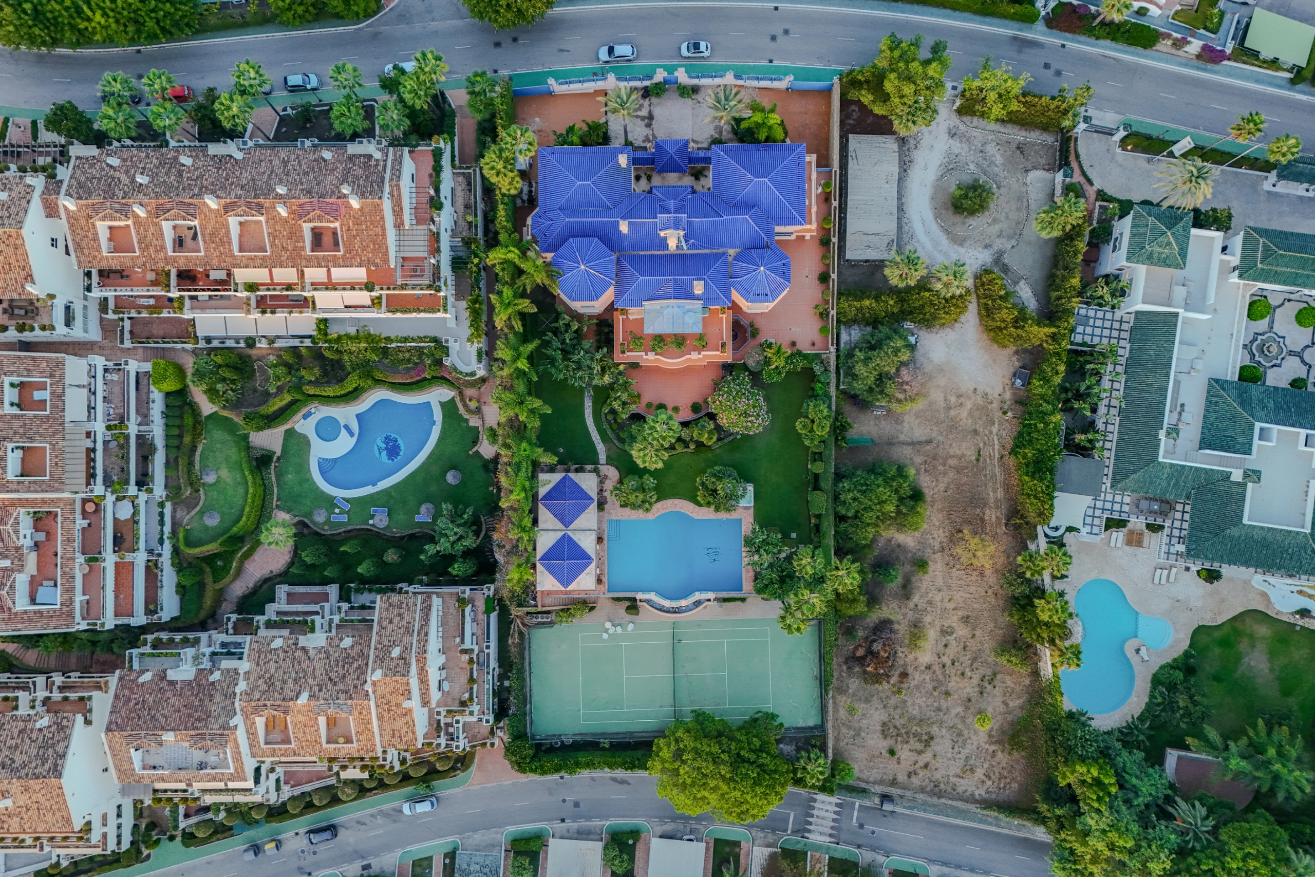 default Nueva Andalucia Marbella villa 6 Bedrooms