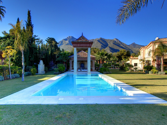 Marbella villa 6 Bedrooms