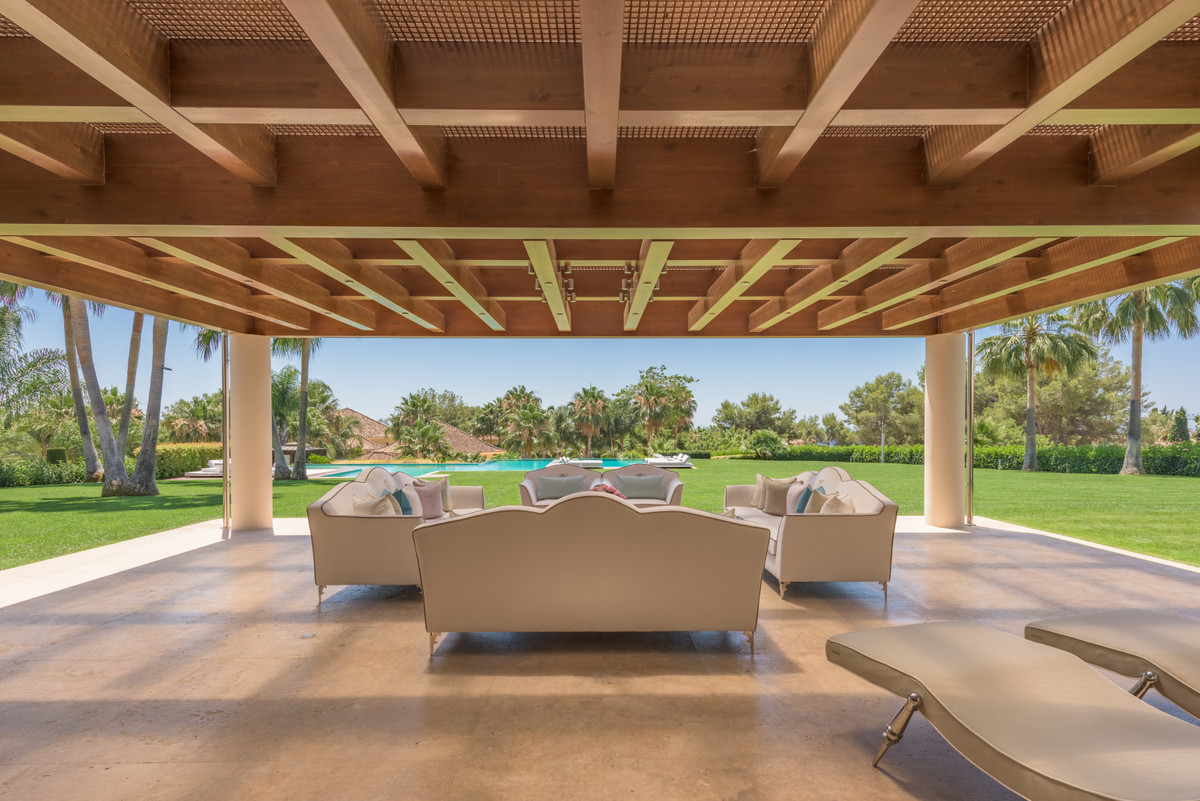 luxo-estate-2 Luxury Mansion for Sale in Sierra Blanca Marbella