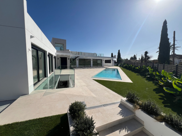 Las Lagunas de Mijas villa 5 Bedrooms