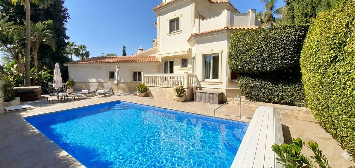 El Rosario Marbella villa 5 Bedrooms