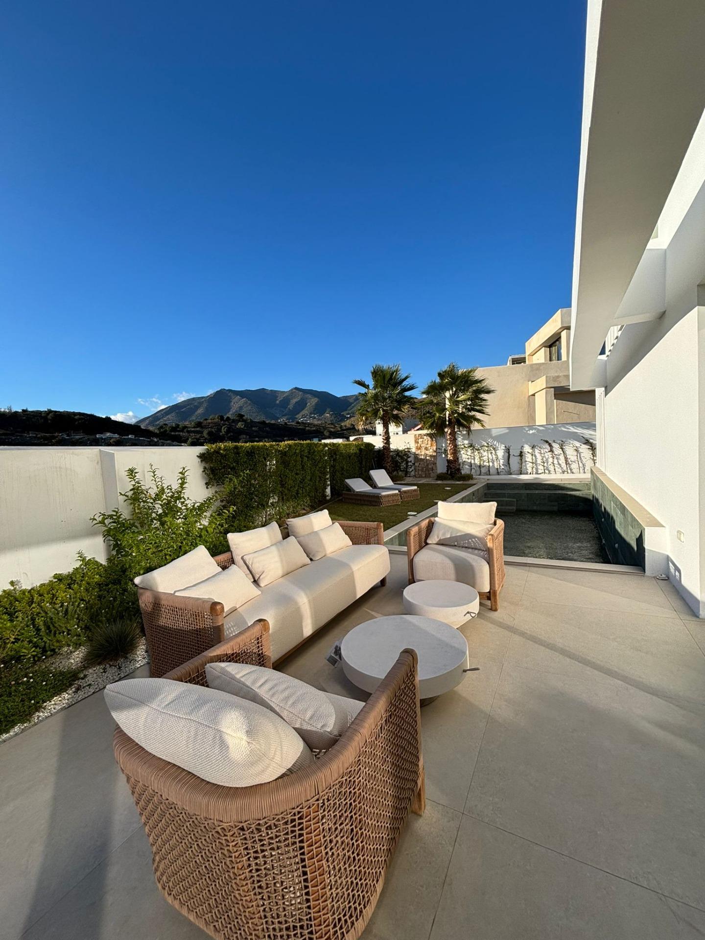 Benalmadena Costa Benalmadena villa 6 Bedrooms