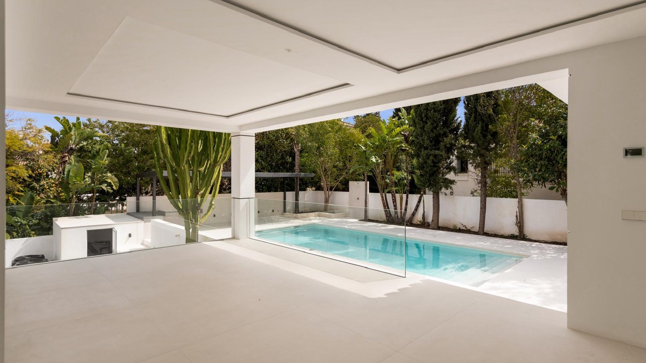 Guadalmina Alta San Pedro Alcantara villa 6 Bedrooms