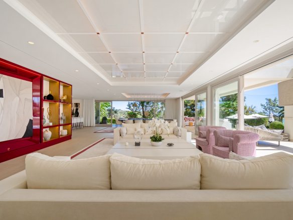 Nueva Andalucia Marbella villa 6 Bedrooms