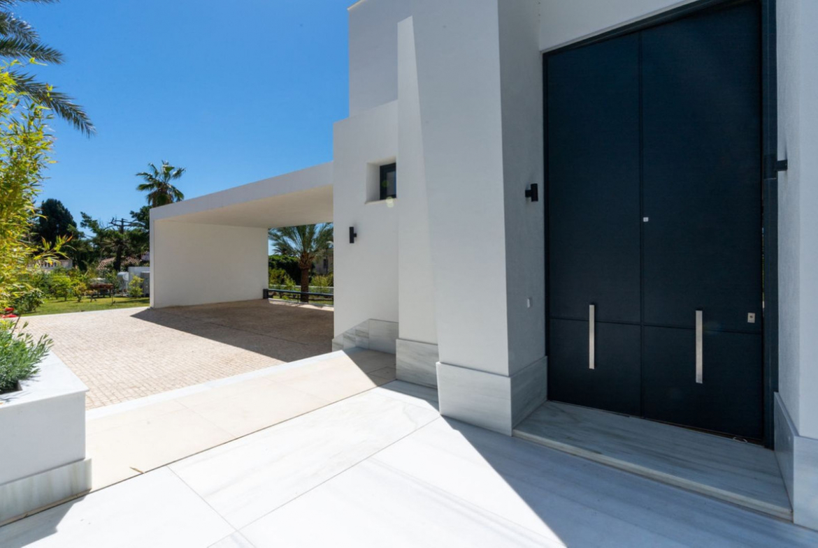 Marbesa Marbella villa 6 Bedrooms