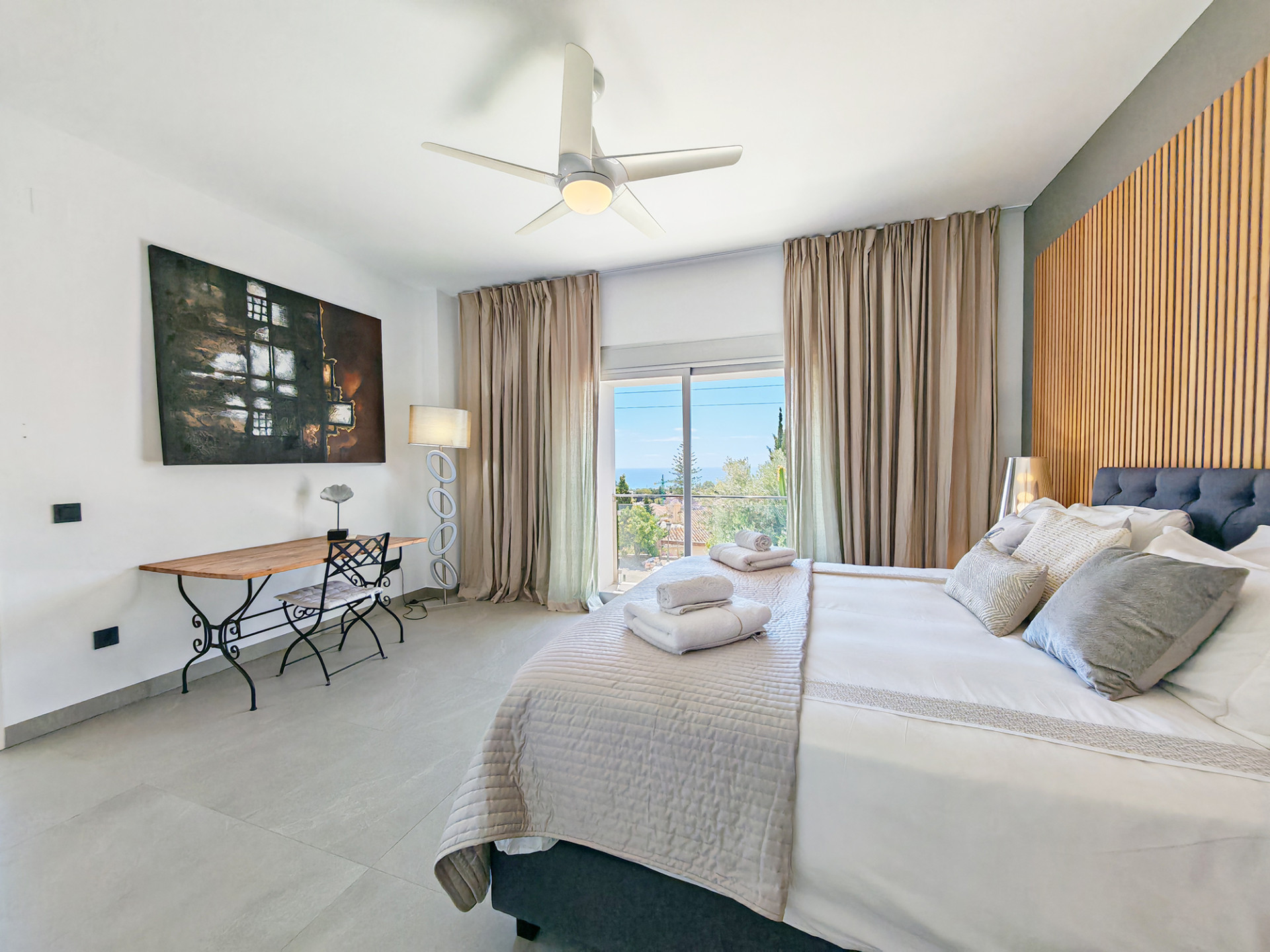 luxo-estate-20 El Rosario Marbella villa 3 Bedrooms