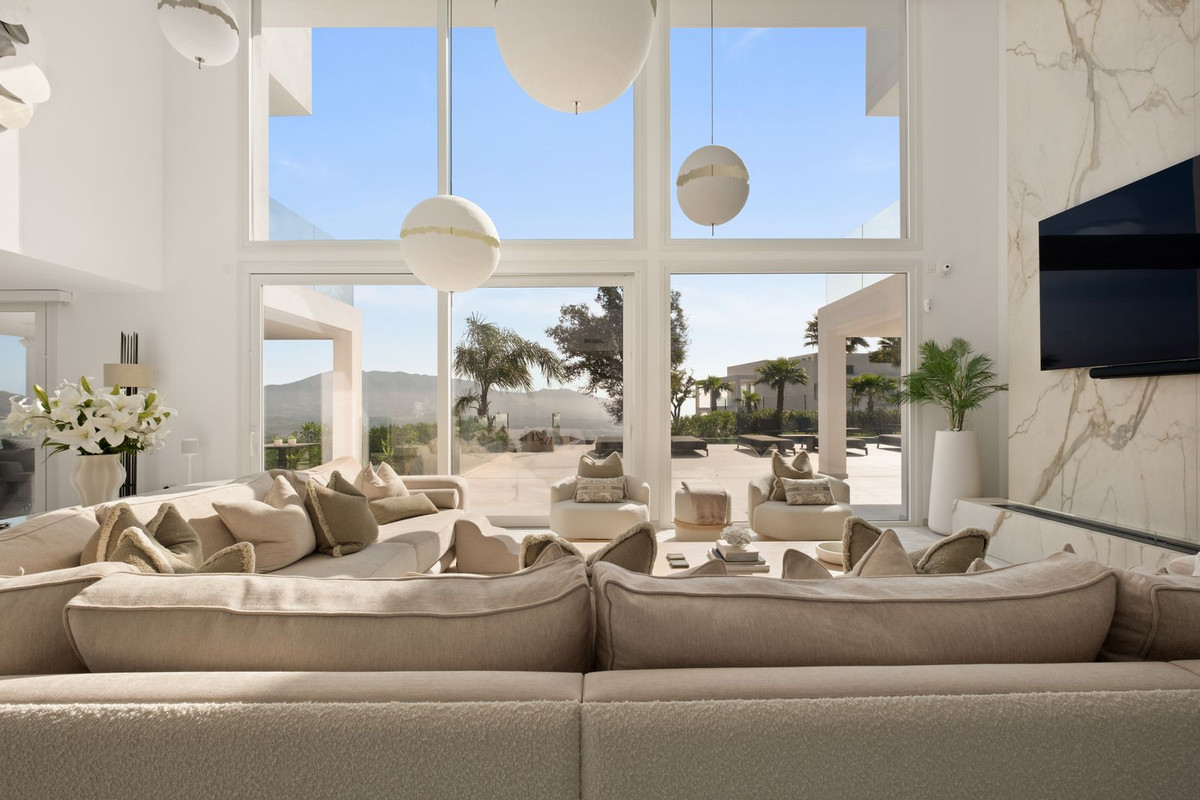 La Mairena Marbella villa 4 Bedrooms