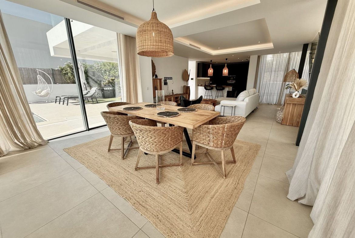 Estepona villa 4 Bedrooms