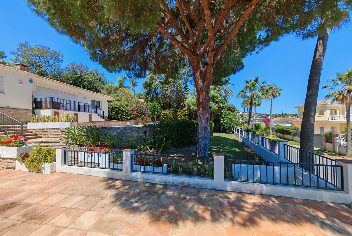 Marbesa Marbella villa 5 Bedrooms
