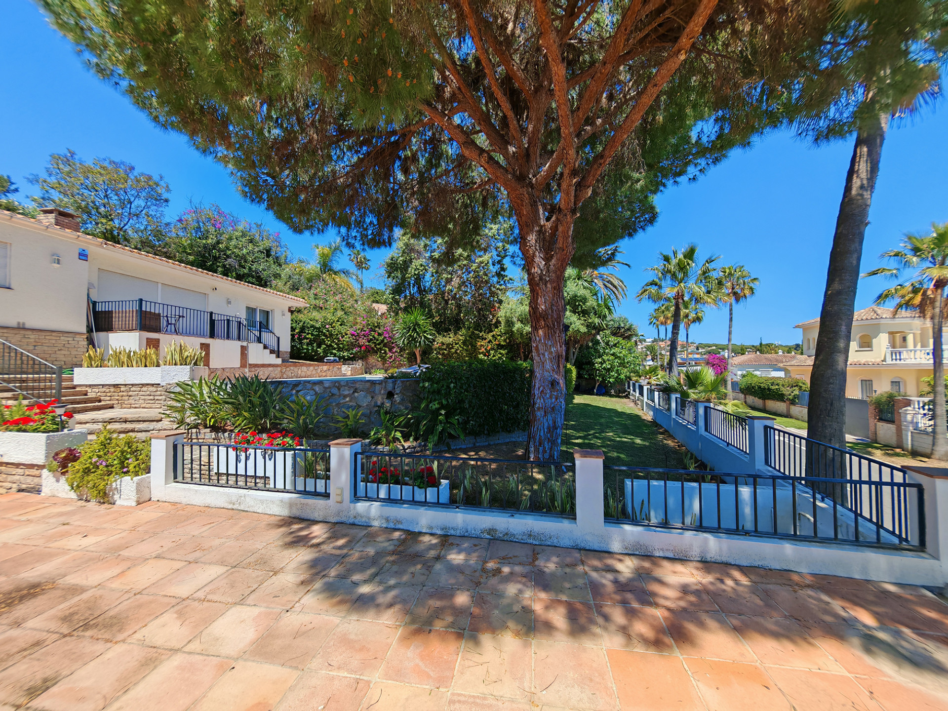 Marbesa Marbella villa 5 Bedrooms