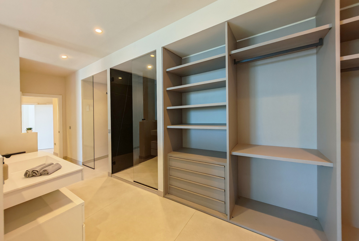 Los Monteros Marbella villa 4 Bedrooms