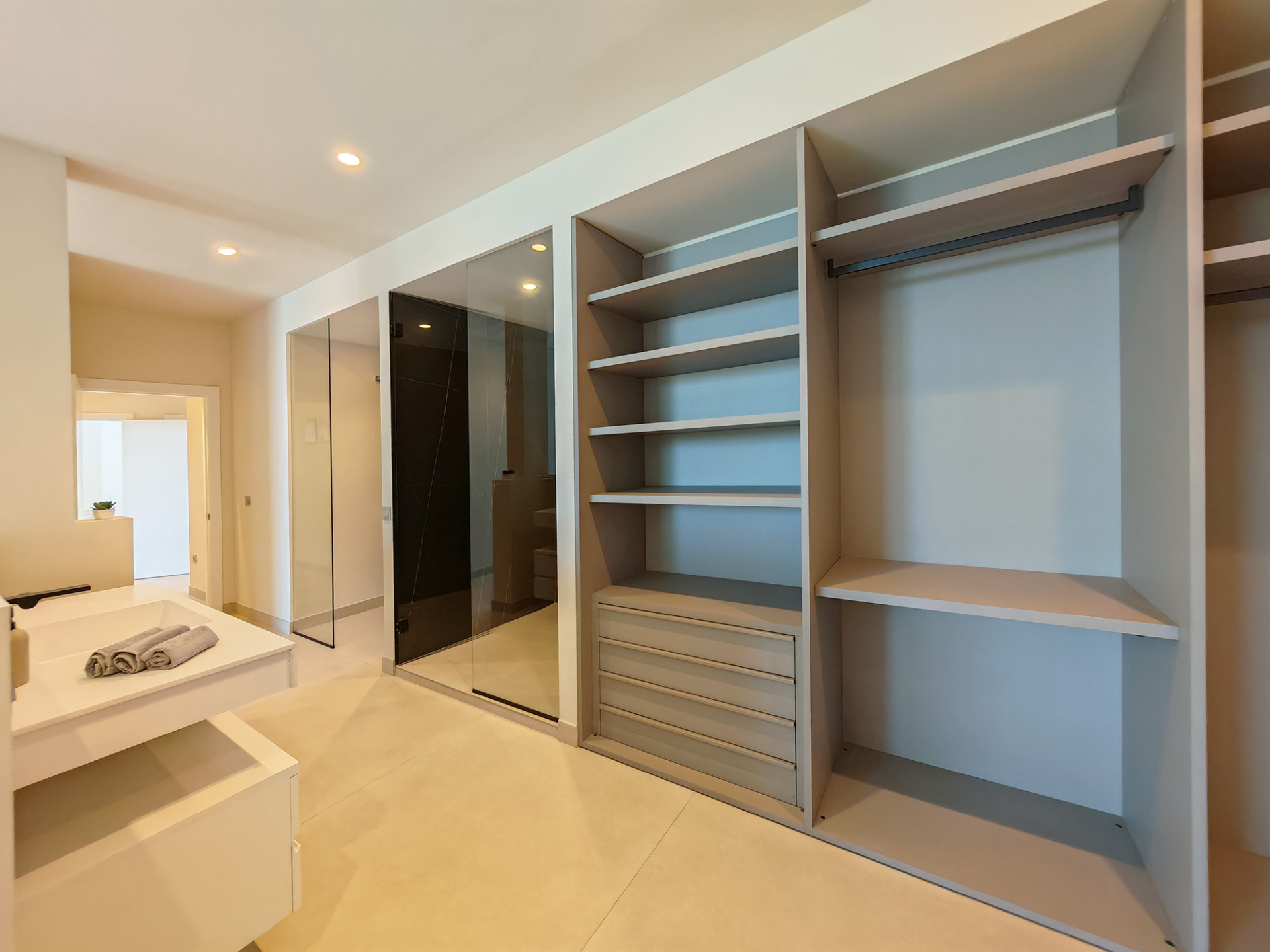 Los Monteros Marbella villa 4 Bedrooms