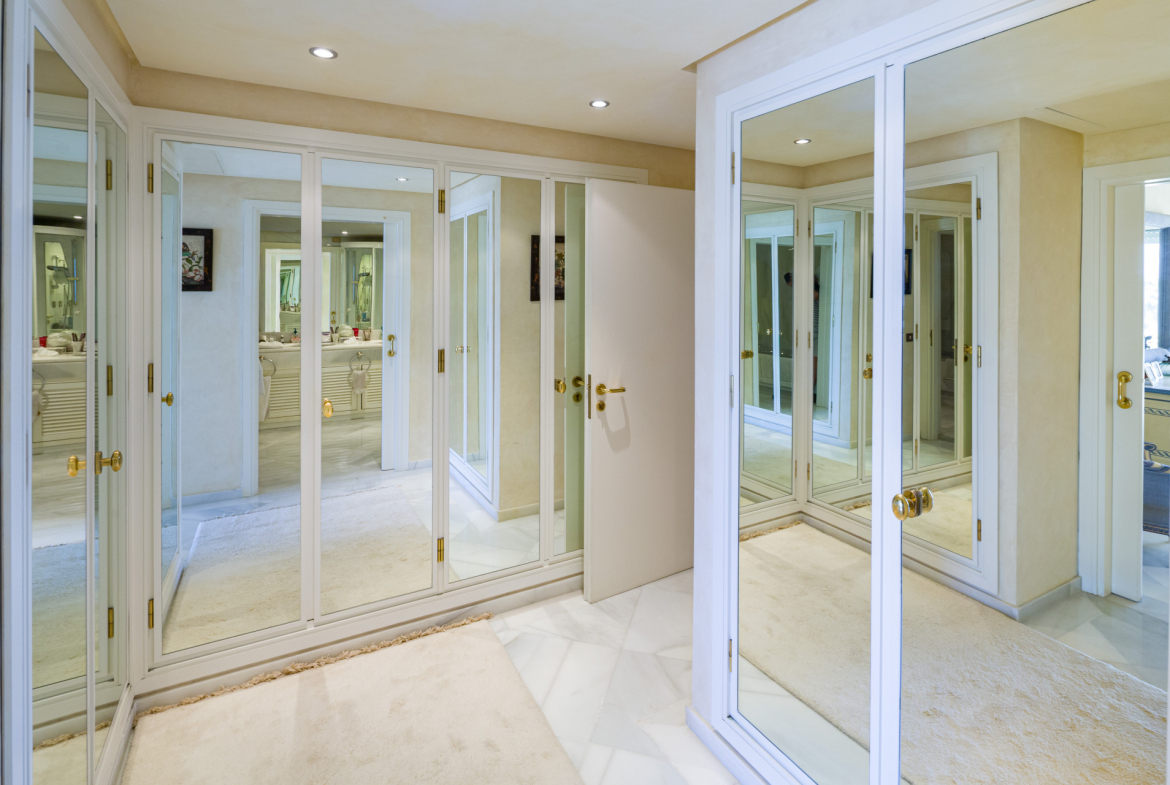 Puerto Banus Marbella penthouse 4 Bedrooms