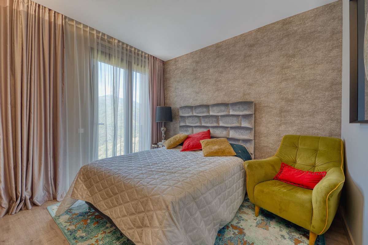 Benahavis apartment 4 Bedrooms