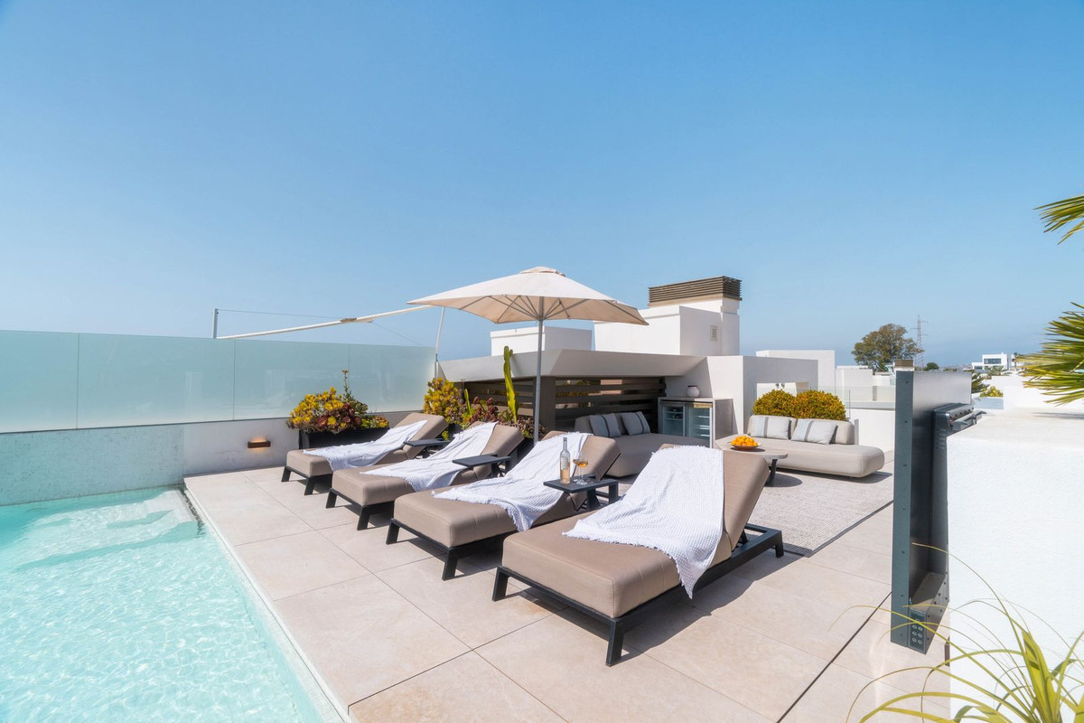 Nueva Andalucia Marbella villa 3 Bedrooms