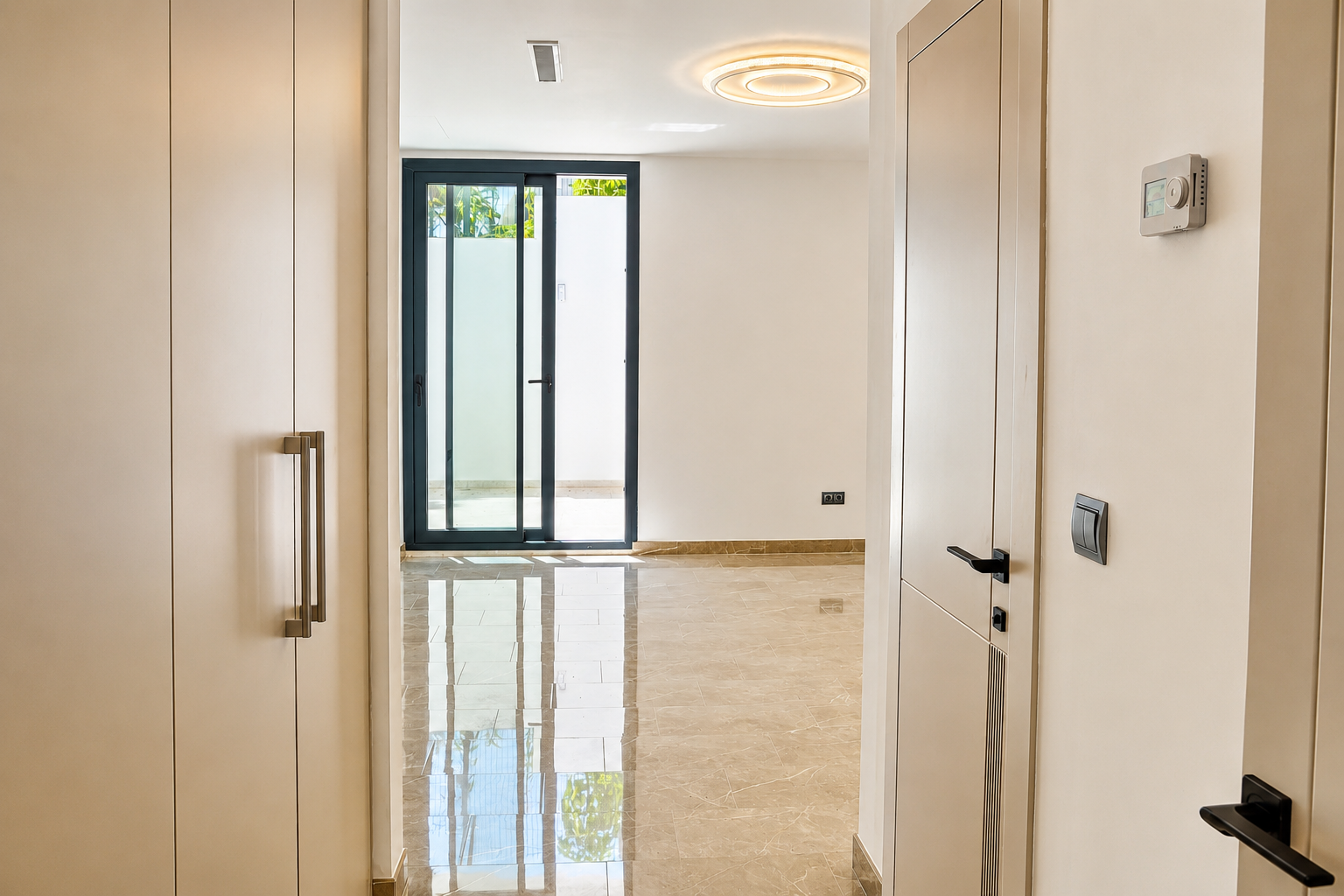 luxo-estate-20 Marbella villa 5 Bedrooms