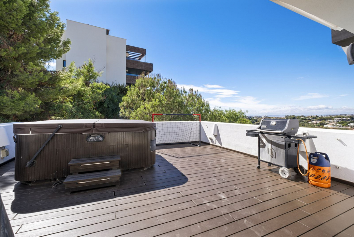 Los Flamingos Benahavis penthouse 3 Bedrooms